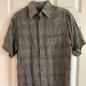 Men's Size Small Dress Shirt in great condition High quality fabric Gray Color
